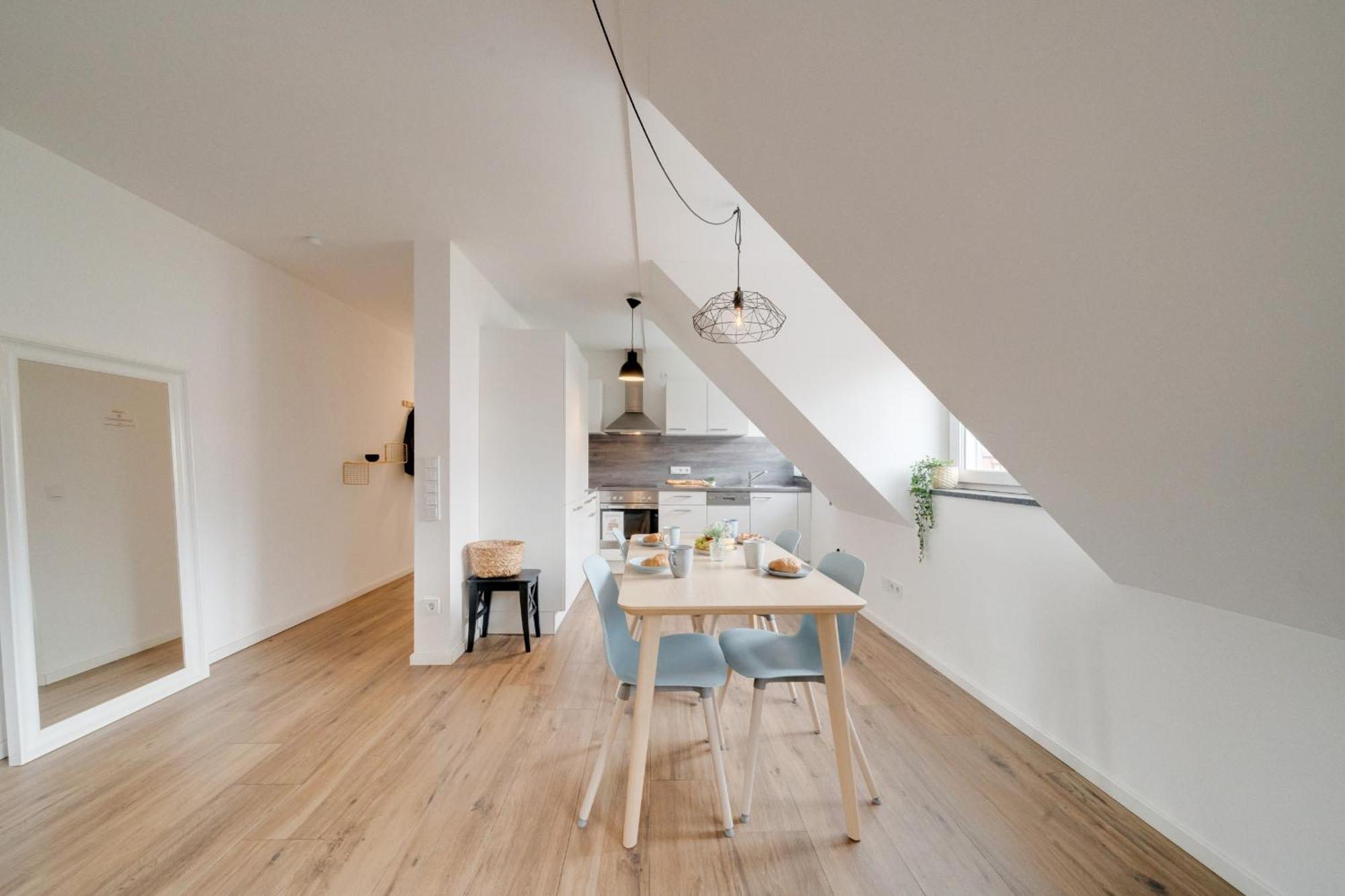 Neu-Luxus Apartment-Zentral In Altstadt-65-80Qm เอาก์สเบิร์ก ภายนอก รูปภาพ