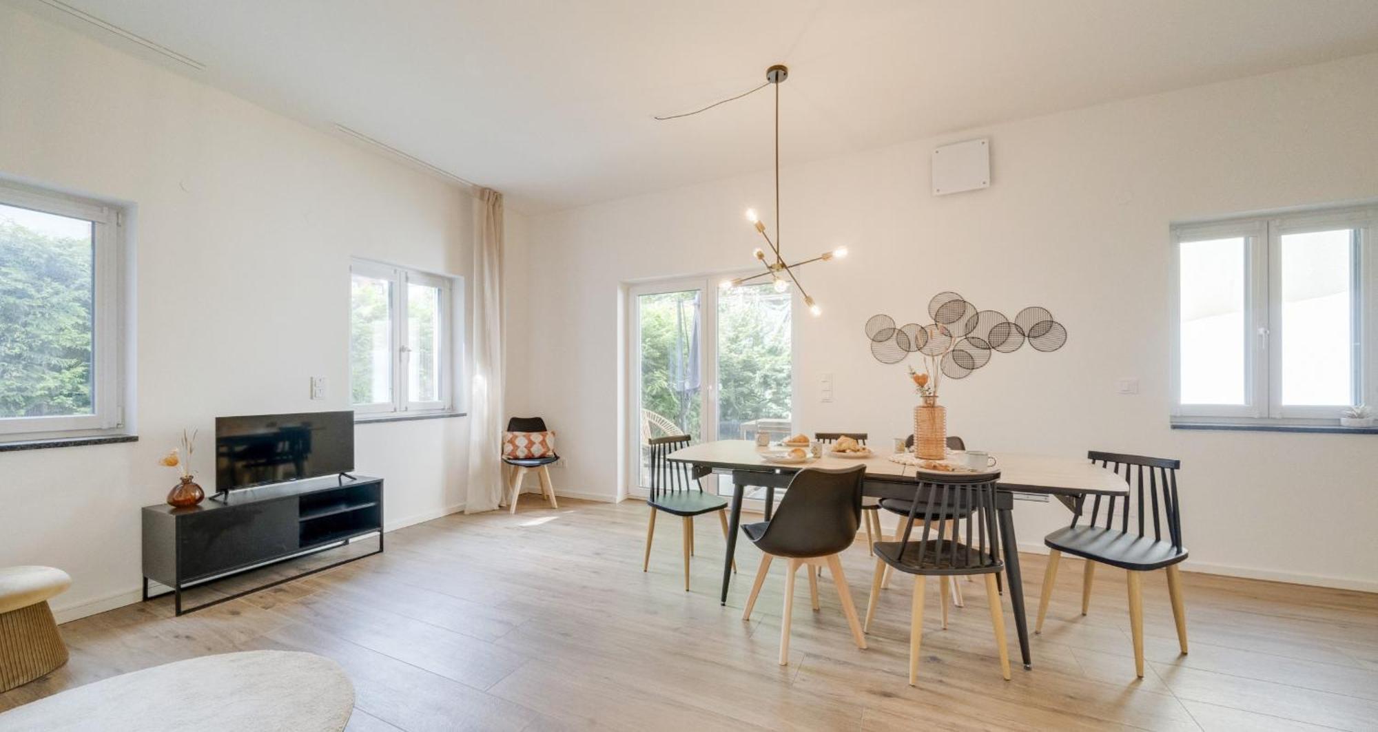 Neu-Luxus Apartment-Zentral In Altstadt-65-80Qm เอาก์สเบิร์ก ภายนอก รูปภาพ